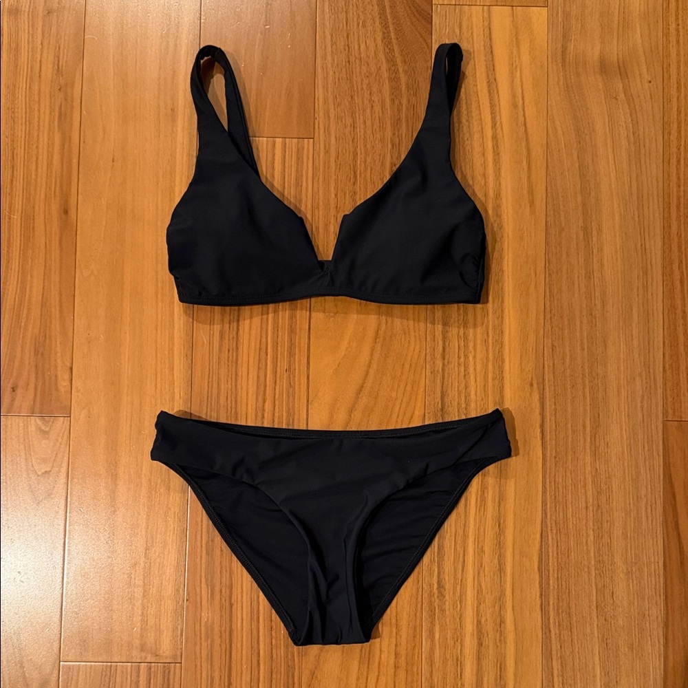 BONDI BORN Elegant Black Bikini Set
